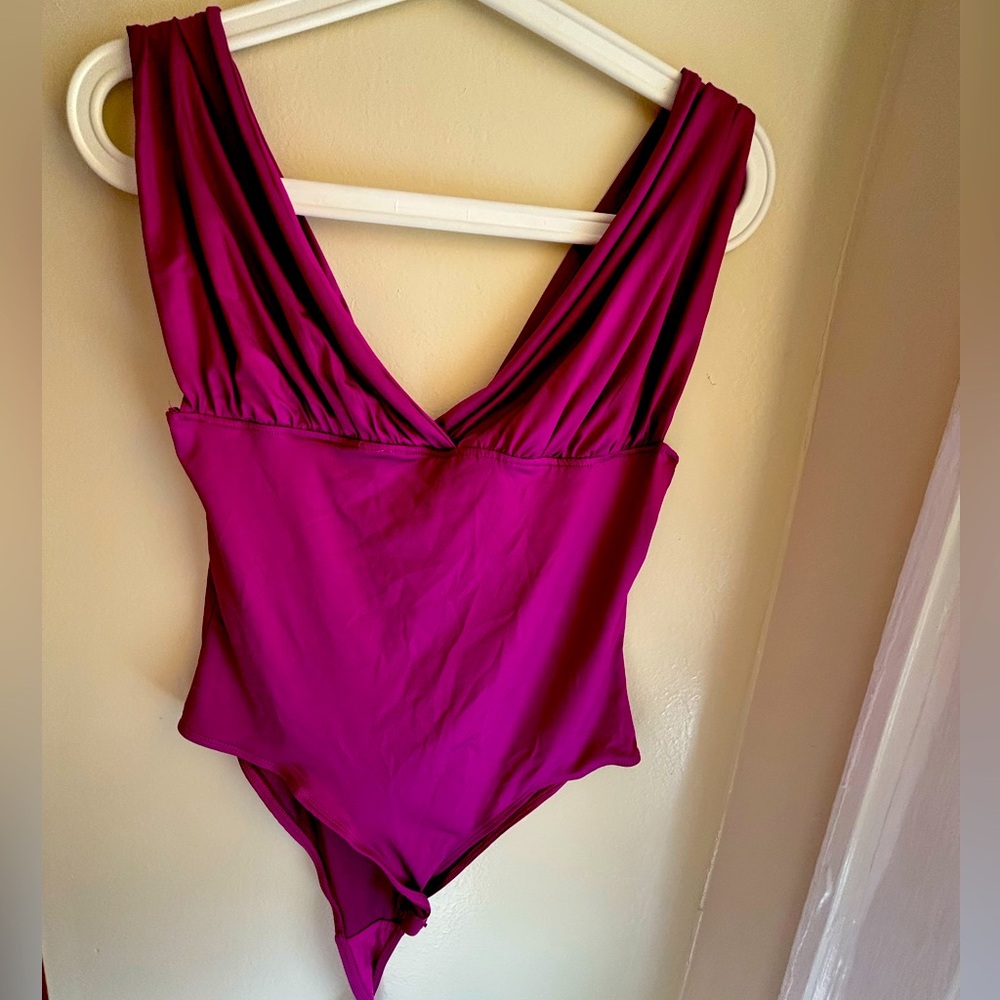 Women’s Deep V Bodysuit in Magenta